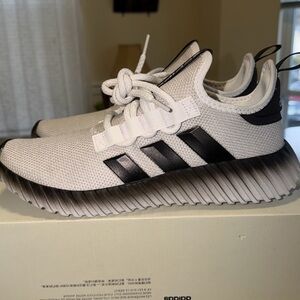 Adidas Kaptir 3.0 men’s Gray and Black Athletic Shoes size 8 new/box without lid